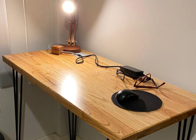 Escritorio lustrado Dila