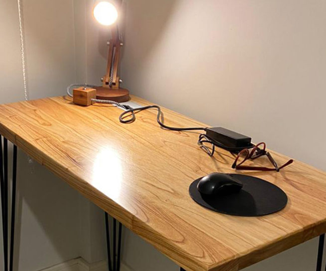 Escritorio lustrado Dila